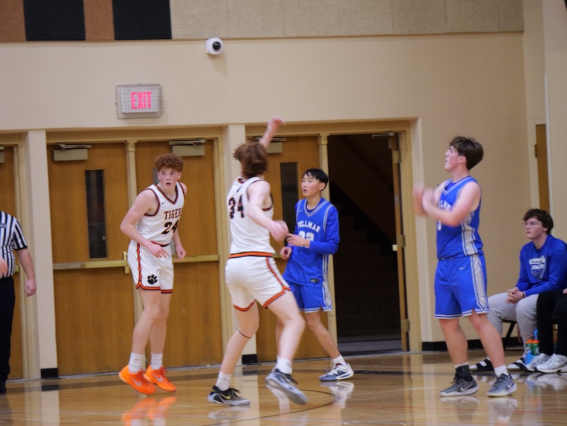 LC Basketball Game