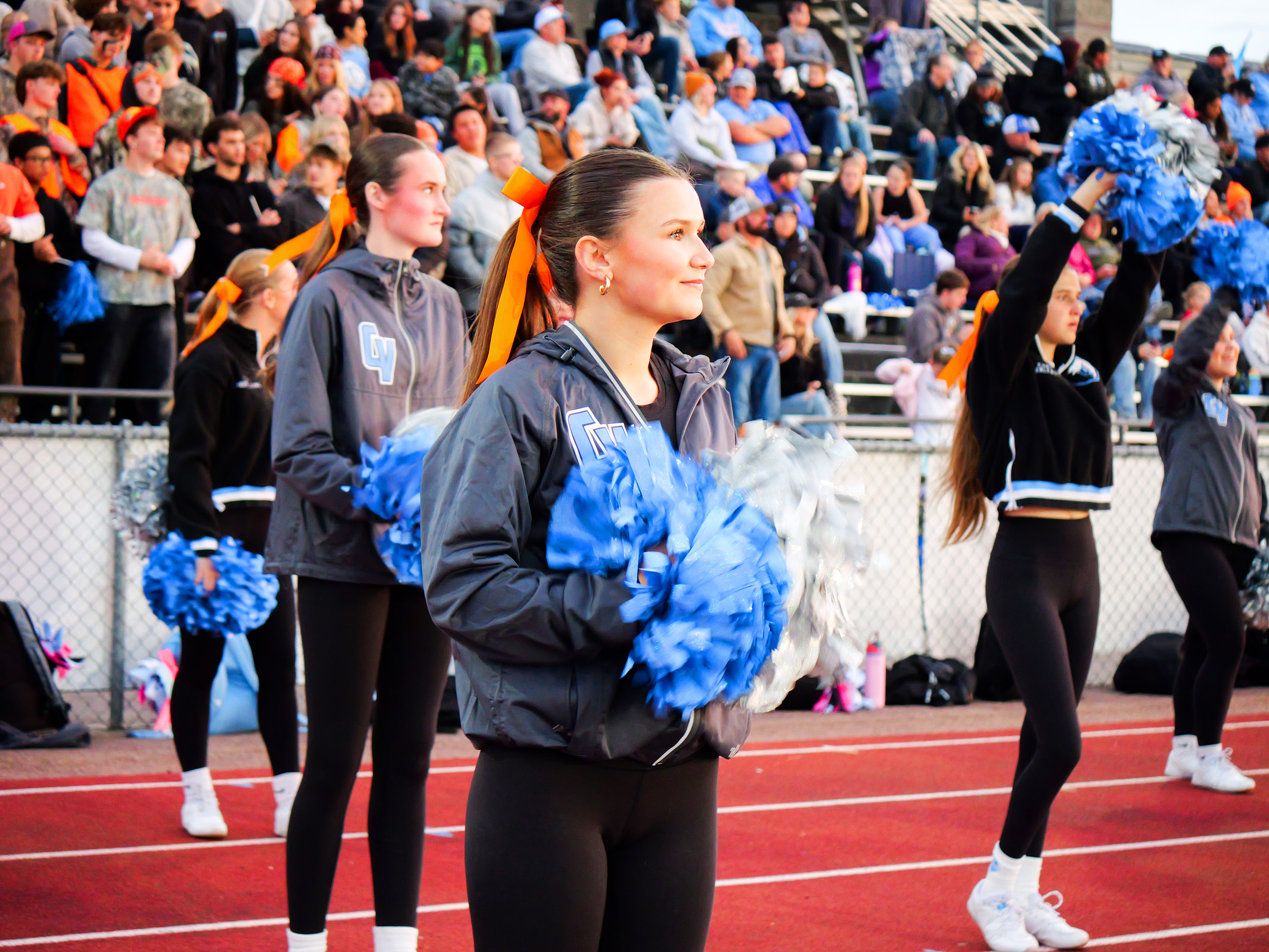 CentralValleyFootballCheerleads2627