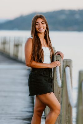 Dezlyn Lundquist