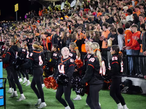 Lewis & Clark Crowd